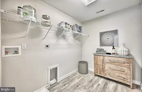 Entry Way - 1203 Van Bibber Rd, Edgewood, MD 21040 photo 5 of 11