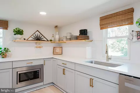 Kitchen - 3248 Charles St, Fallston, MD 21047 photo 2 of 6