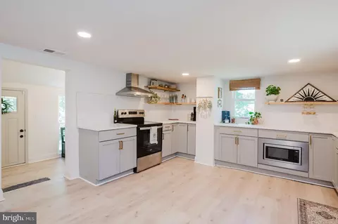 Kitchen - 3248 Charles St, Fallston, MD 21047 photo 4 of 6