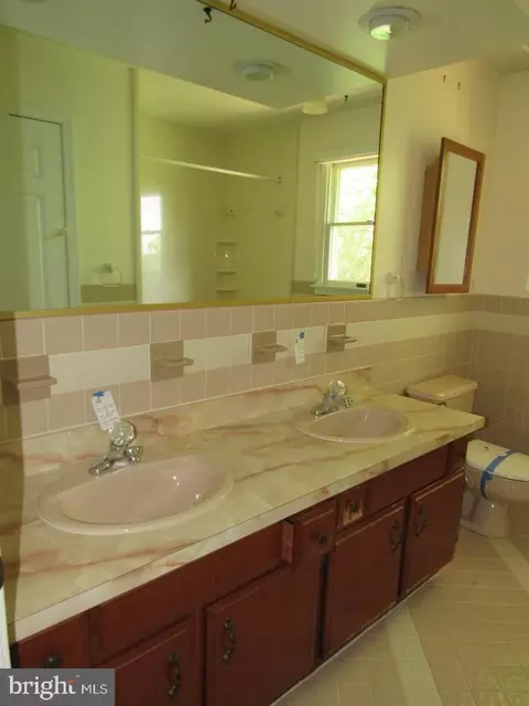 Bath - 3107 Moores Rd, Baldwin, MD 21013 photo 5 of 6