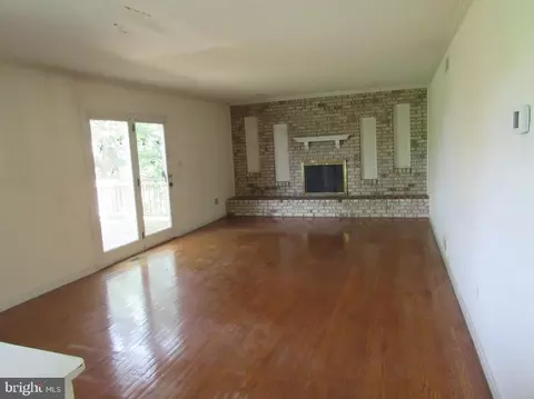 Living - 3107 Moores Rd, Baldwin, MD 21013 photo 3 of 5