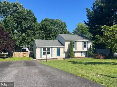 713 Paul Dr, Aberdeen, MD 21001