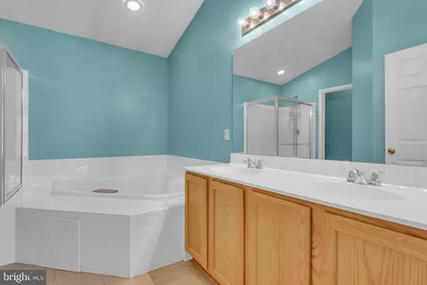 Entry Way - 300 Ahern Dr, Edgewood, MD 21040 photo 3 of 4