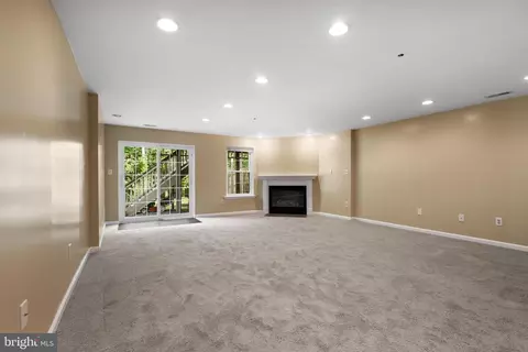 Living - 3825 Copper Beech Dr, Abingdon, MD 21009 photo 4 of 6