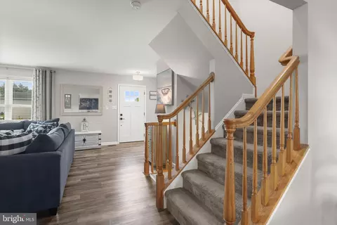 Entry Way - 318 Brittany Dr, Joppa, MD 21085 photo 3 of 7