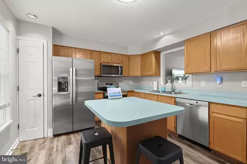 Kitchen - 318 Brittany Dr, Joppa, MD 21085 photo 4 of 5
