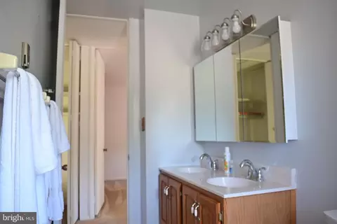Bath - 531 Eckhart Dr, Joppa, MD 21085 photo 2 of 3