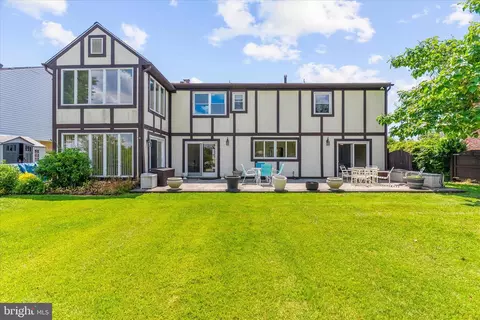 Exterior - 35 Neptune Dr, Joppa, MD 21085 photo 10 of 13