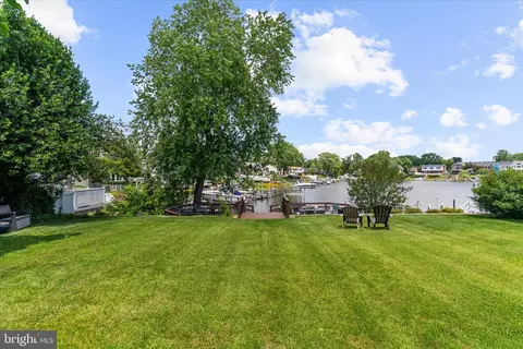 Exterior - 35 Neptune Dr, Joppa, MD 21085 photo 8 of 13