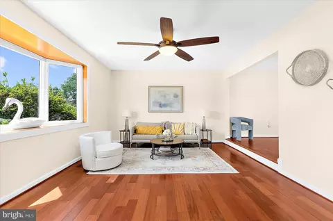 Living - 35 Neptune Dr, Joppa, MD 21085 photo 2 of 8