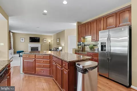 Kitchen - 306 Loganwood Ct, Joppa, MD 21085 photo 4 of 6