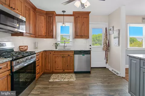 Kitchen - 3223 Suffolk Ln, Fallston, MD 21047 photo 4 of 7