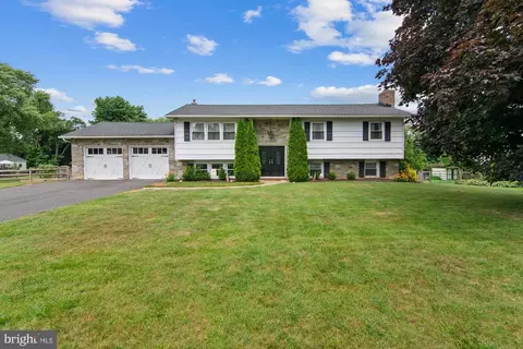 Exterior - 3223 Suffolk Ln, Fallston, MD 21047 photo 5 of 11