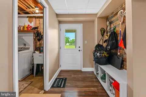 Entry Way - 3223 Suffolk Ln, Fallston, MD 21047 photo 4 of 4