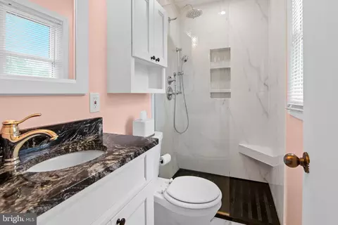 Bath - 3223 Suffolk Ln, Fallston, MD 21047 photo 2 of 3