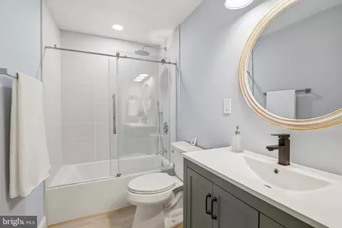 Bath - 225 Haverhill Rd, Joppa, MD 21085 photo 2 of 2