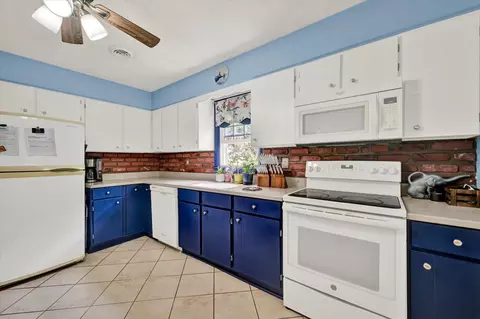 Kitchen - 1309 Mill Creek Rd, Fallston, MD 21047 photo 2 of 3