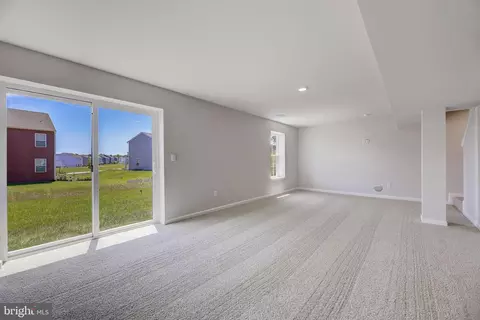 Living - 806 Spikeresh Way, Joppa, MD 21085 photo 3 of 3