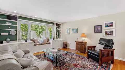Living - 2500 Suffolk Ct, Fallston, MD 21047 photo 2 of 3