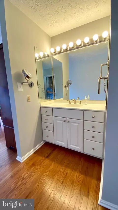 Bath - 124 Ravenswood, Joppa, MD 21085 photo 2 of 4
