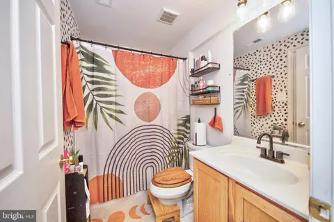 Bath - 902 Scannell Ct, Joppa, MD 21085 photo 3 of 3