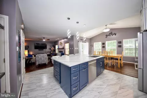 Kitchen - 902 Scannell Ct, Joppa, MD 21085 photo 5 of 6