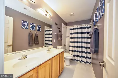 Bath - 902 Scannell Ct, Joppa, MD 21085 photo 2 of 3