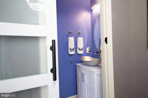 Entry Way - 902 Scannell Ct, Joppa, MD 21085 photo 5 of 6