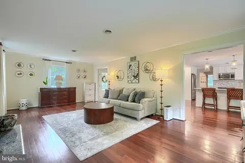 Entry Way - 2804 Page Ct, Fallston, MD 21047 photo 4 of 5