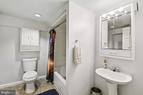 Bath - 2919 Nelson Ln, Fallston, MD 21047 photo 3 of 3