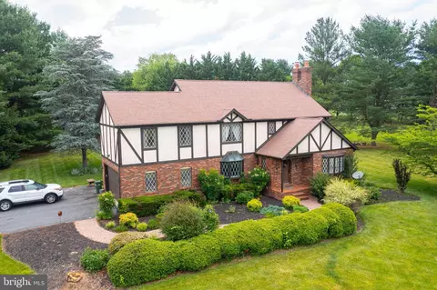 Exterior - 2300 Kings Arms Dr, Fallston, MD 21047 photo 2 of 20