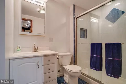 Bath - 2300 Kings Arms Dr, Fallston, MD 21047 photo 7 of 9
