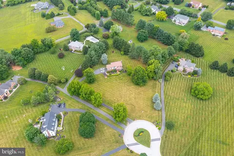 View/Area - 2300 Kings Arms Dr, Fallston, MD 21047 photo 2 of 18
