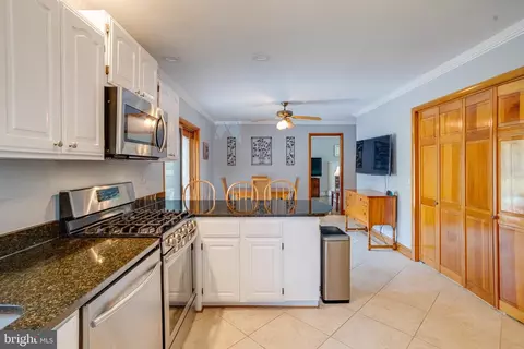 Kitchen - 2300 Kings Arms Dr, Fallston, MD 21047 photo 5 of 5
