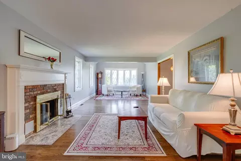 Living - 2300 Kings Arms Dr, Fallston, MD 21047 photo 6 of 9
