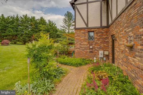 Exterior - 2300 Kings Arms Dr, Fallston, MD 21047 photo 16 of 20