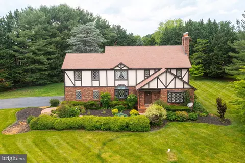 2300 Kings Arms Dr, Fallston, MD 21047