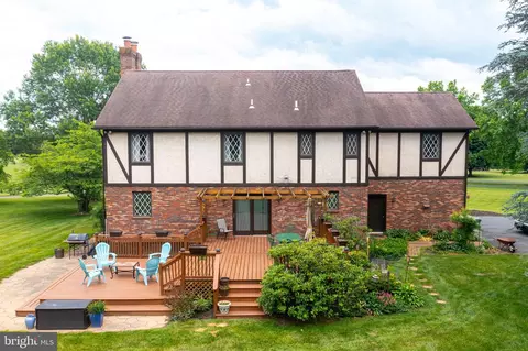 Exterior - 2300 Kings Arms Dr, Fallston, MD 21047 photo 4 of 20