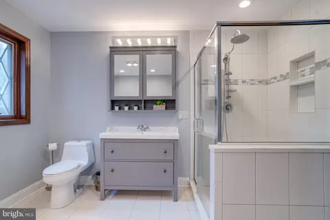 Bath - 2300 Kings Arms Dr, Fallston, MD 21047 photo 5 of 9