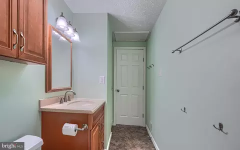 Entry Way - 3359 Garrison Cir, Abingdon, MD 21009 photo 2 of 2