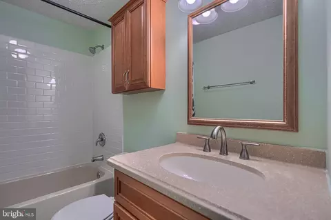 Bath - 3359 Garrison Cir, Abingdon, MD 21009 photo 3 of 3