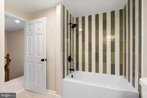 Bath - 3228 Split Oak Ct, Abingdon, MD 21009 photo 2 of 3