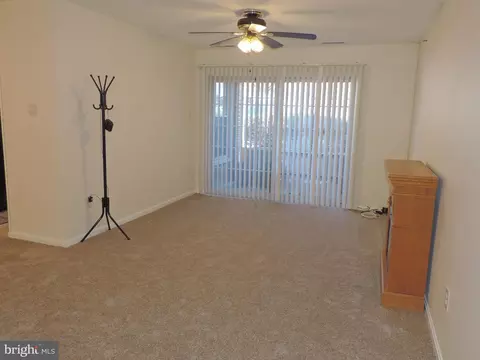 Living - 205 Star Pointe Ct #1D, Abingdon, MD 21009 photo 1 of 5
