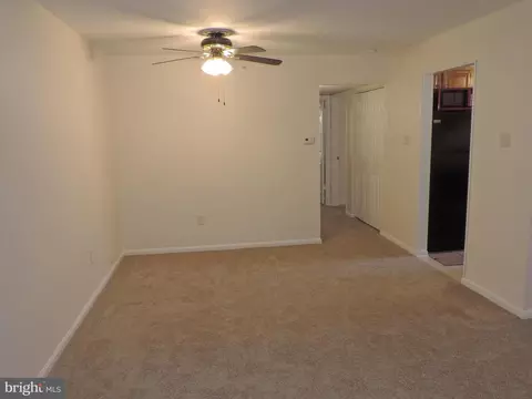 Living - 205 Star Pointe Ct #1D, Abingdon, MD 21009 photo 4 of 5