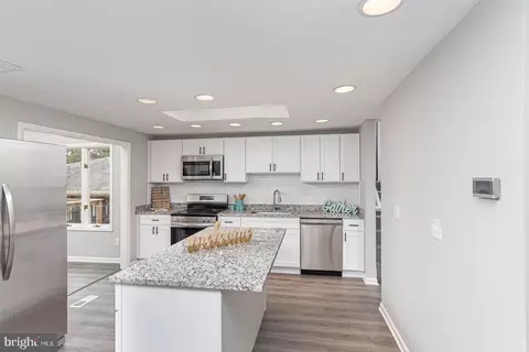 737 Shore Dr, Joppa, MD 21085