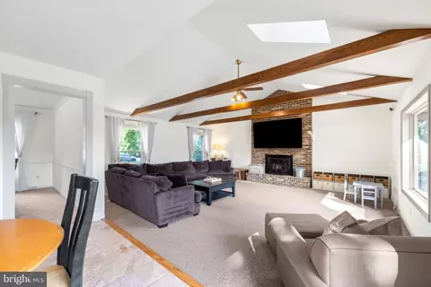Living - 3204 Bryson Ct, Baldwin, MD 21013 photo 1 of 3