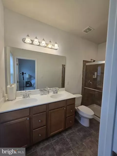 Bath - 225 Staysail Dr, Joppa, MD 21085 photo 2 of 2