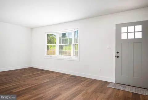 Living - 2912 Old Mountain Rd S, Joppa, MD 21085 photo 2 of 5