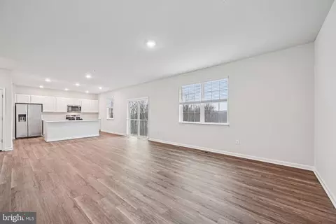 Living - 810 Spikeresh Way, Joppa, MD 21085 photo 3 of 4