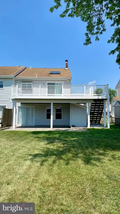Exterior - 109 Breakwater Ct, Joppa, MD 21085 photo 2 of 6